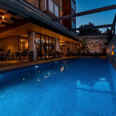 Yerli Alacati Hotel Ciftlikkoyu