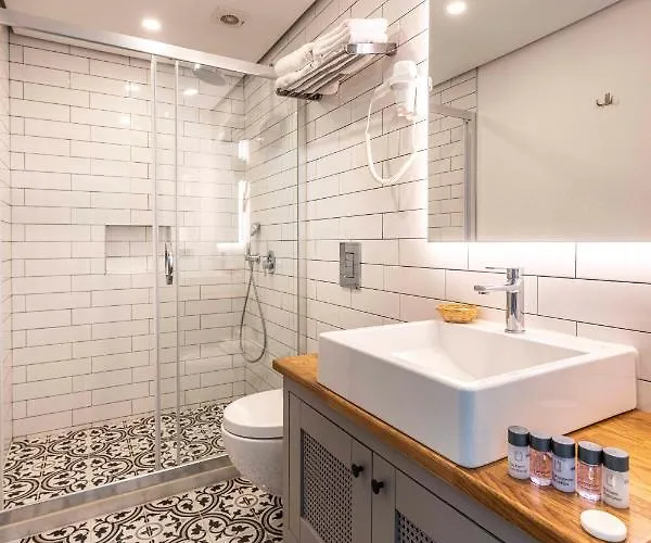 Yerli Alacati アラカティ