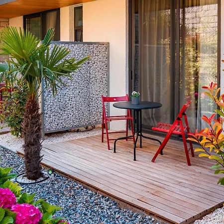 Yerli Alacati Otel Ciftlikkoyu