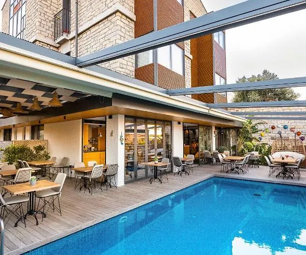 Yerli Alacati Hotel Ciftlikkoyu